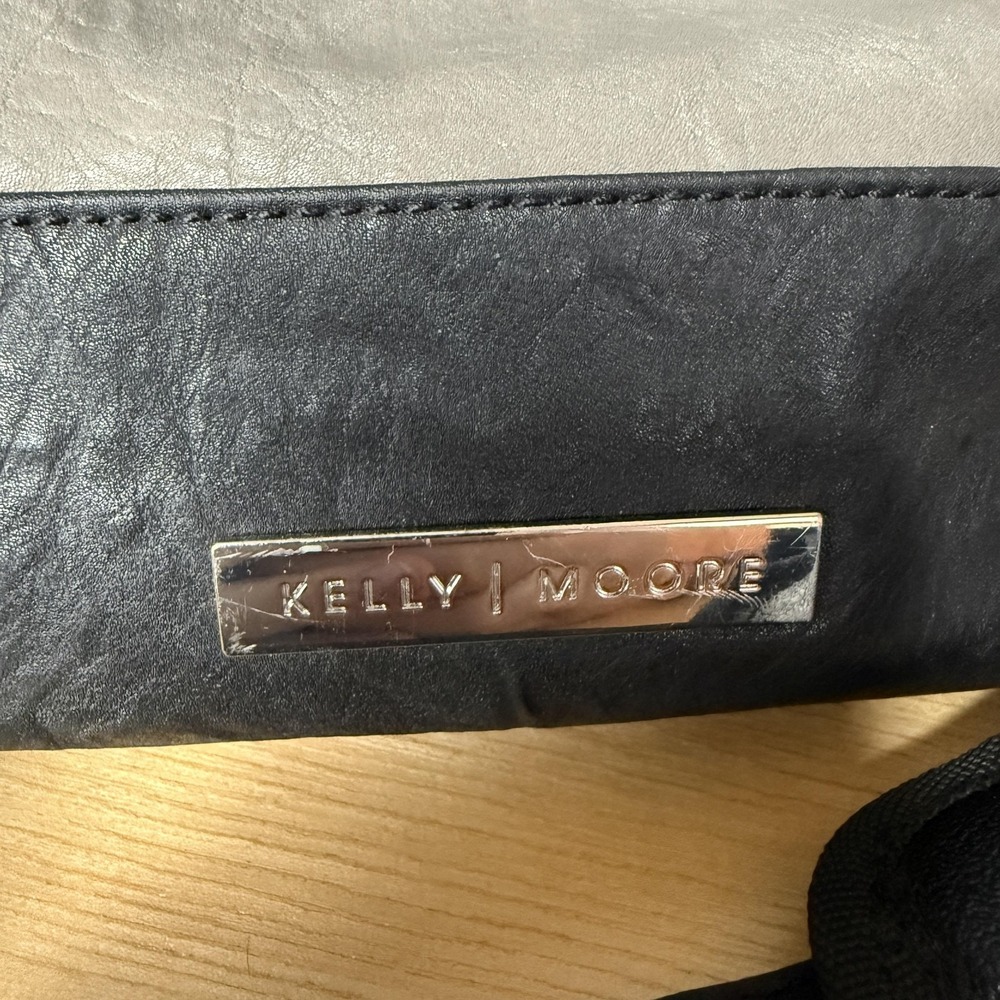 Kelly Moore Gray Black Camera Shoulder Bag Synthetic Leather Strap Brownlee - Picture 4 of 9